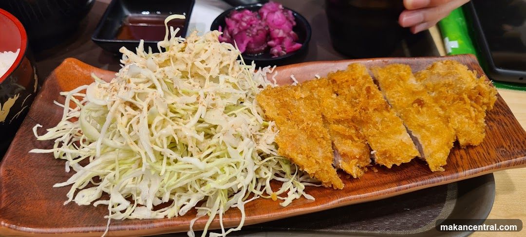 Tonkatsu with Shredded Cabbage