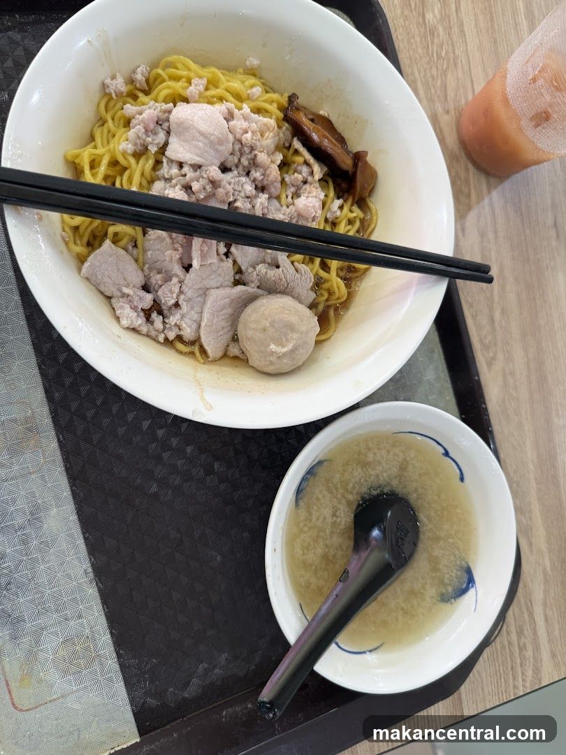 Noodles with Pork and Meatball