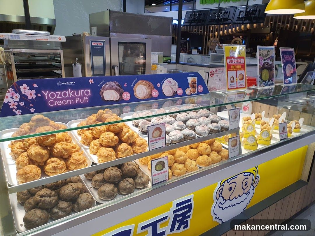 Cream Puff Display