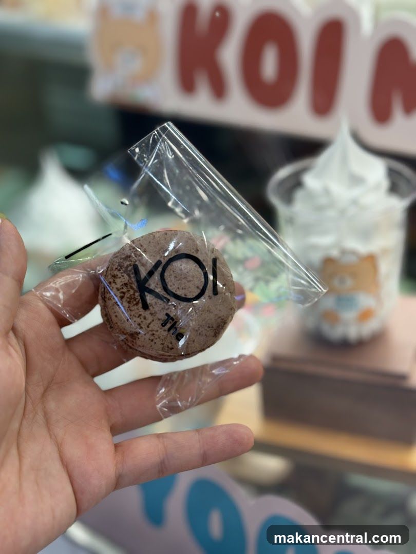 Macaron with KOI The logo