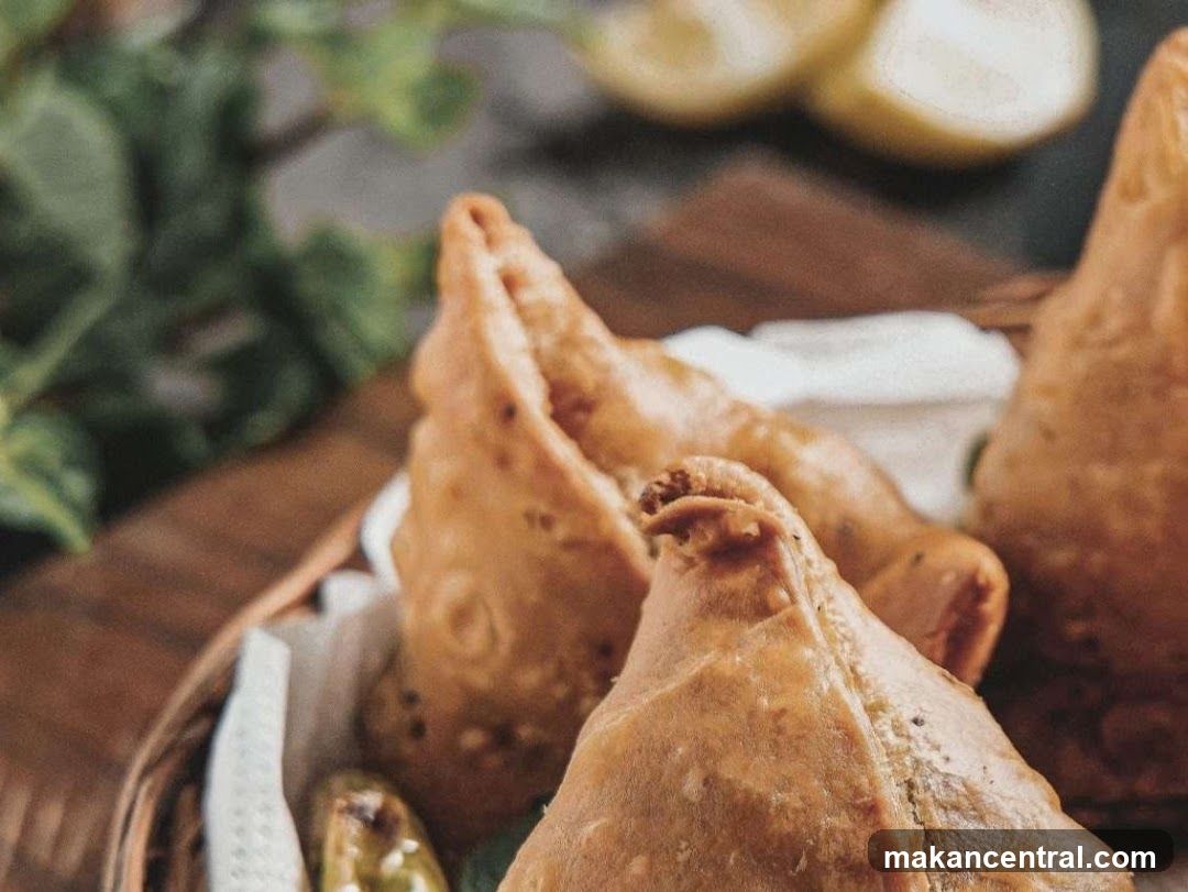 Samosas with Garnish