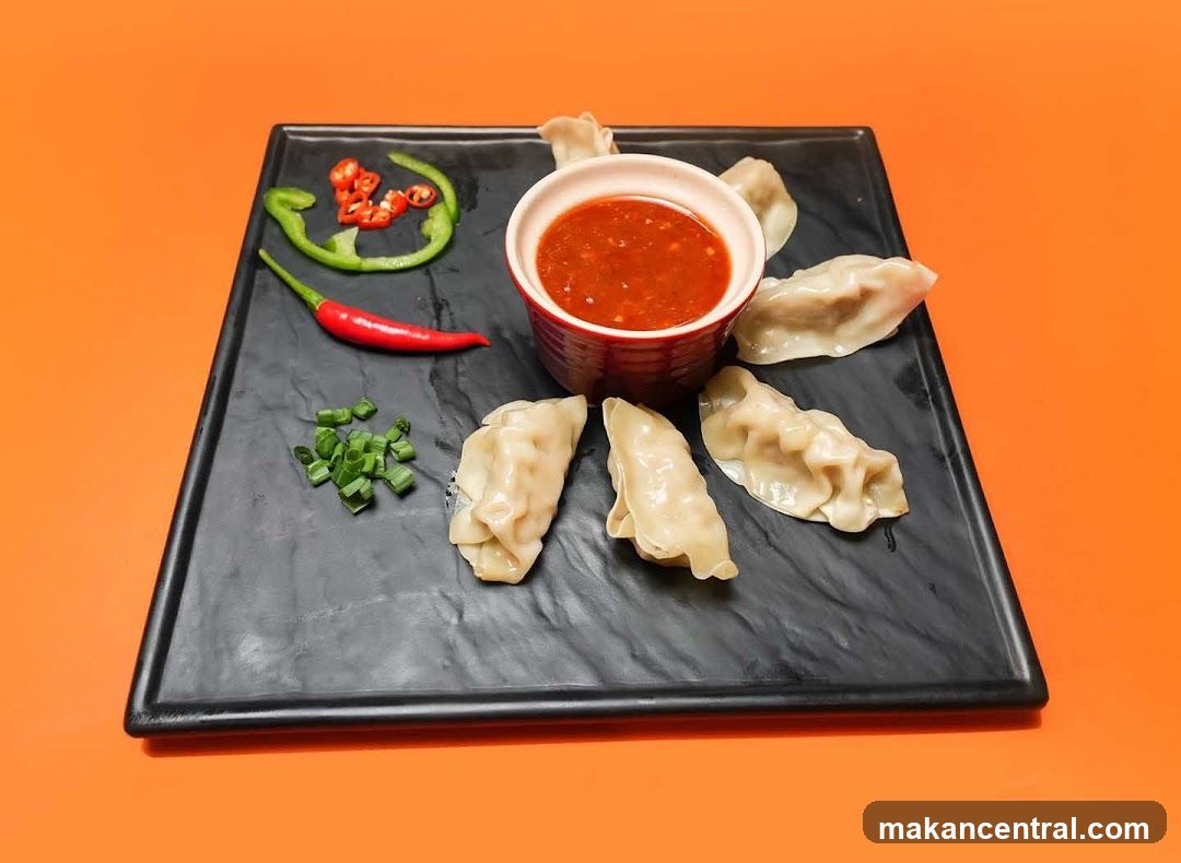 Dumplings with Dipping Sauce
