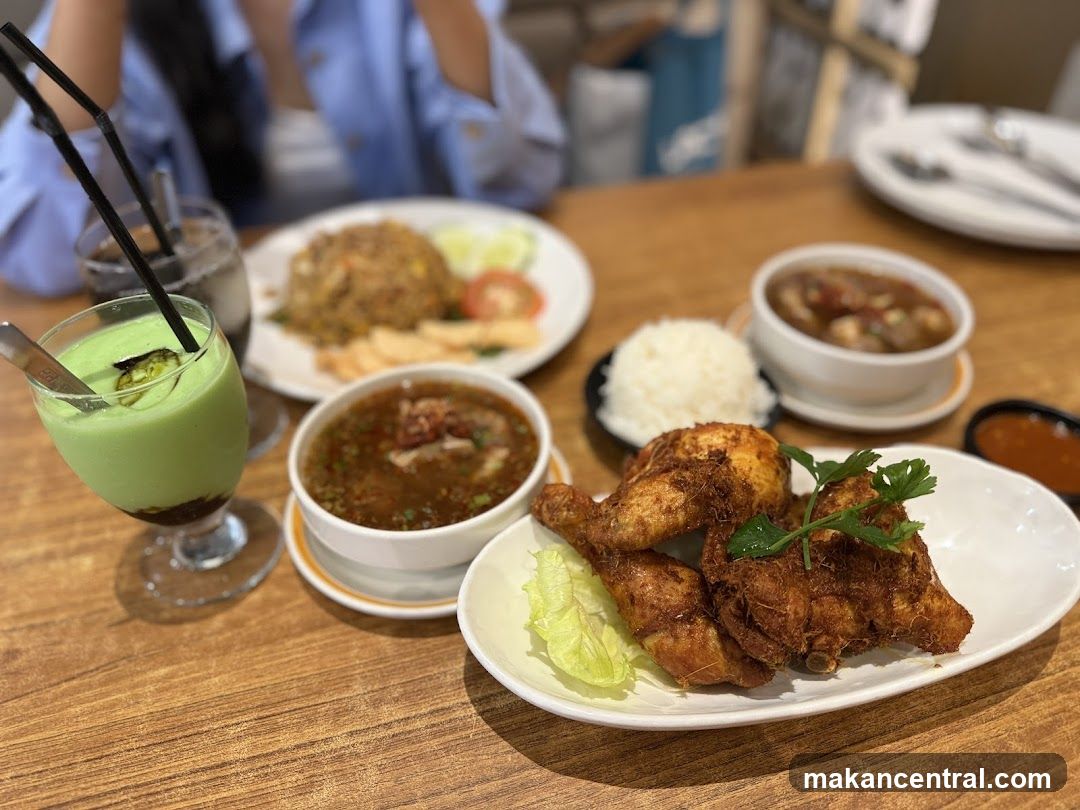 Fried Chicken Meal with Sides