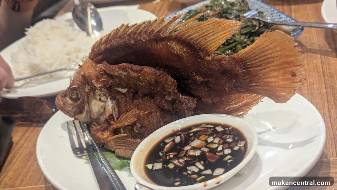 Fried Fish with Rice and Dipping Sauce