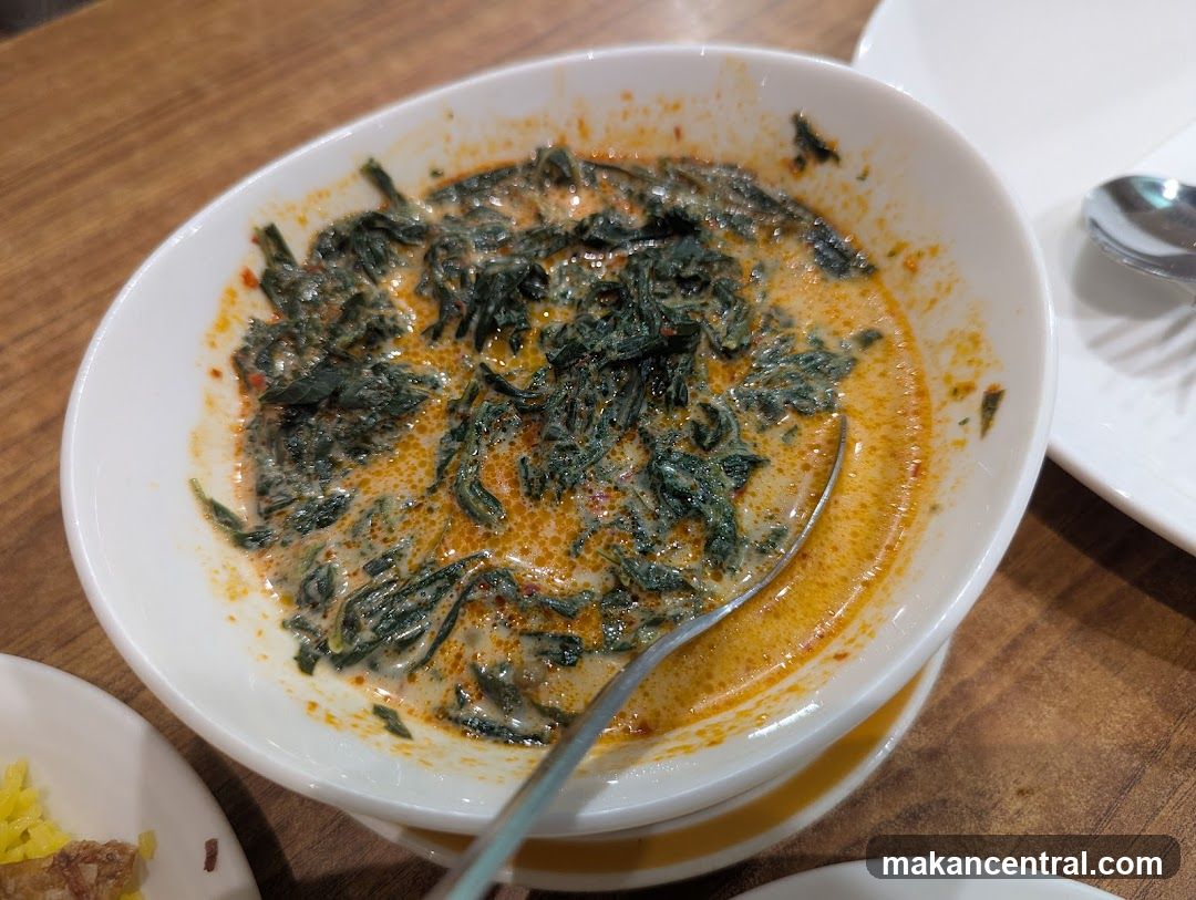 Spinach in Creamy Sauce