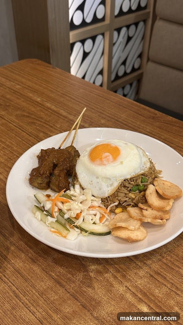 Fried Rice with Satay and Egg