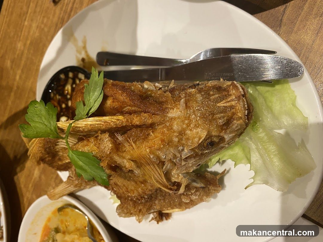 Fried Fish with Dipping Sauce