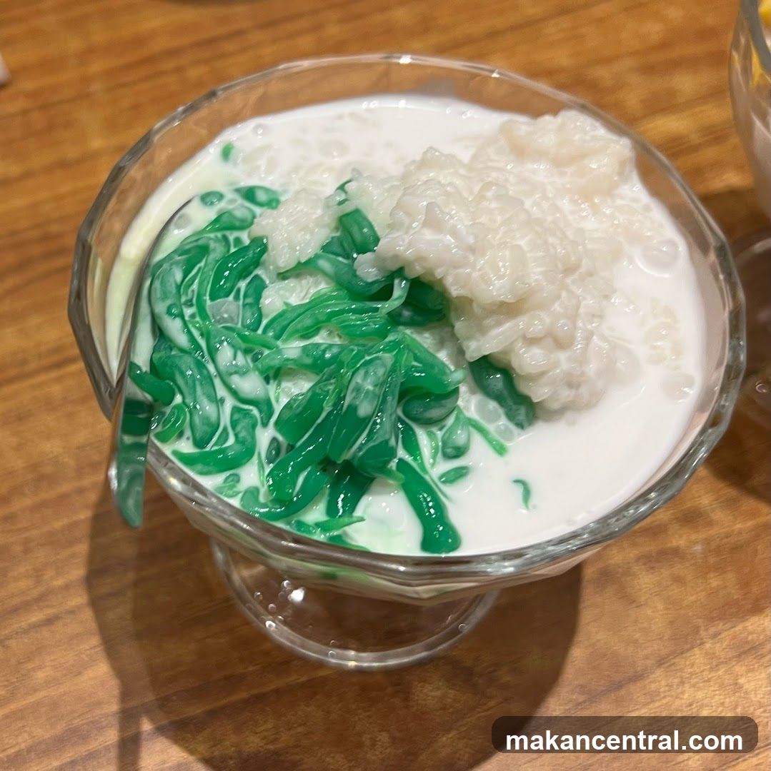 Dessert with Green Noodles and Rice