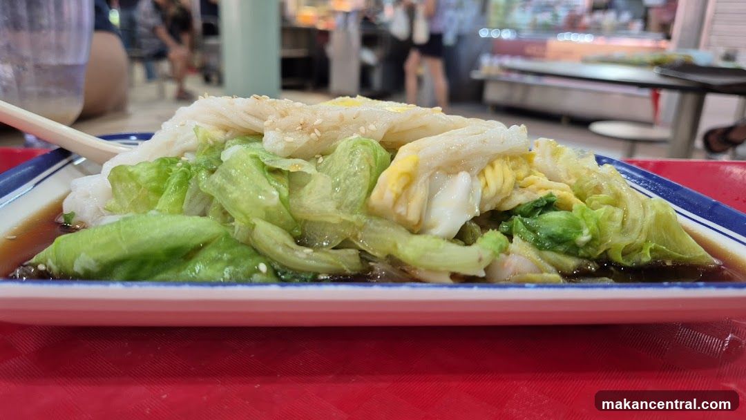Steamed Rice Rolls with Lettuce