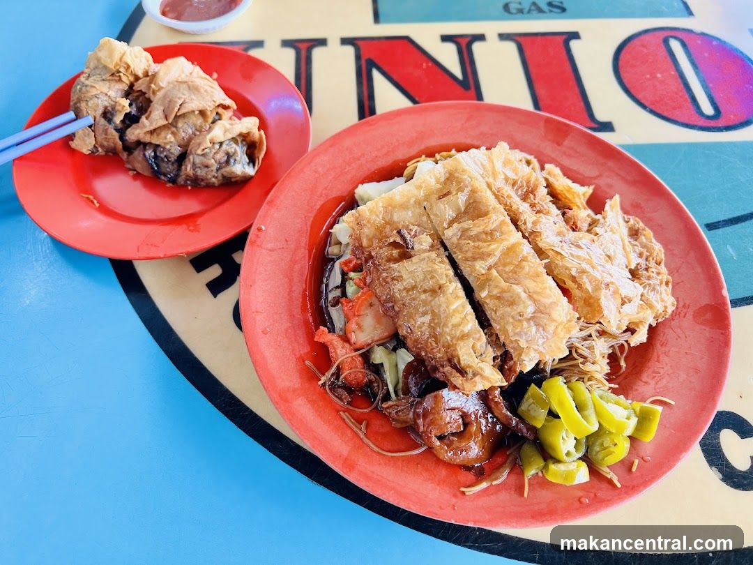 Fried Bean Curd Skin with Noodles