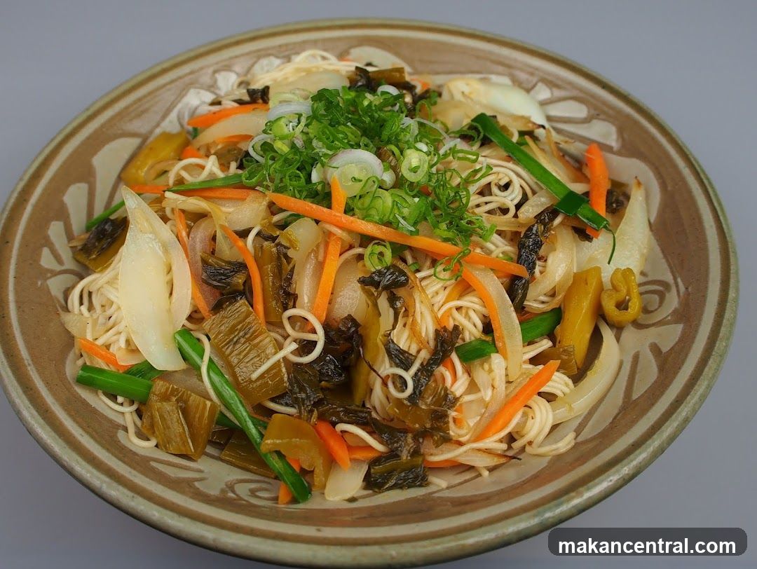 Noodles with vegetables