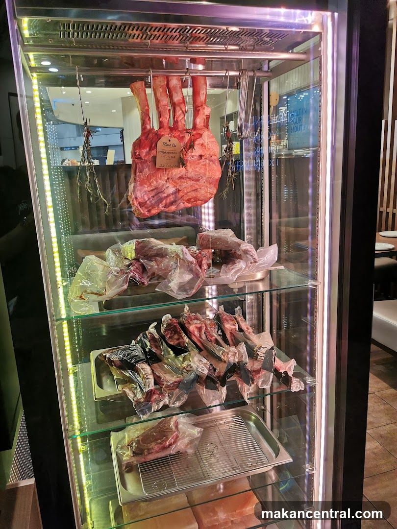 Meat display case
