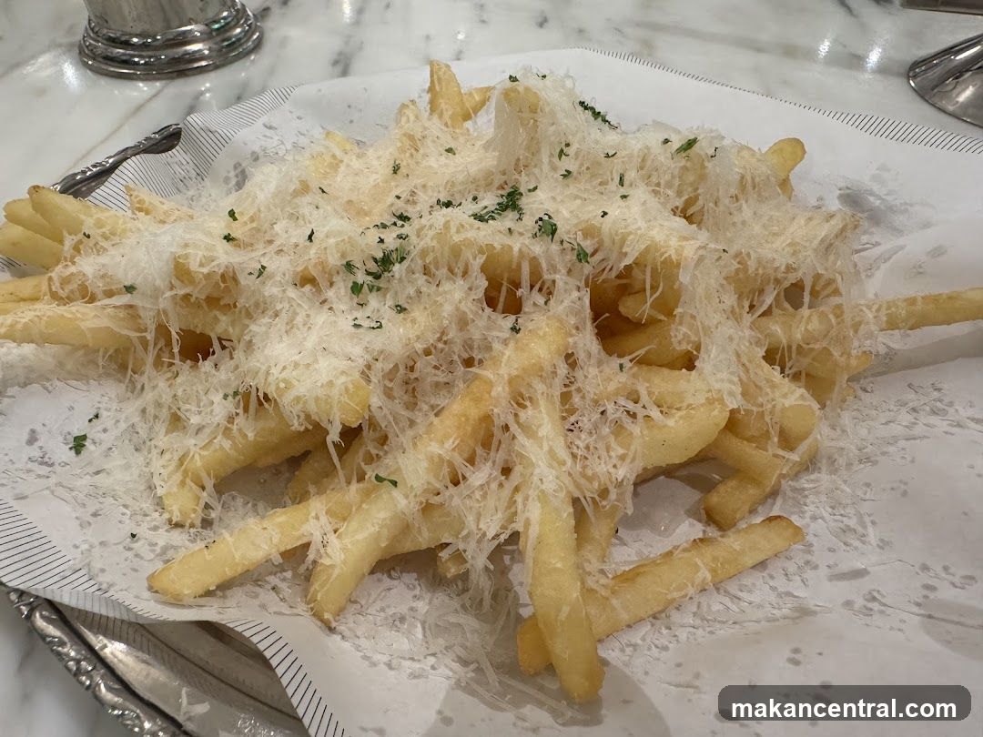 Fries with cheese topping