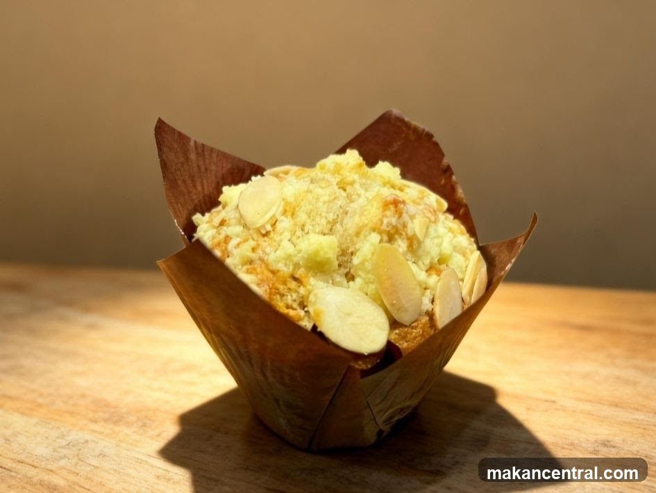 Almond Crumb Muffin
