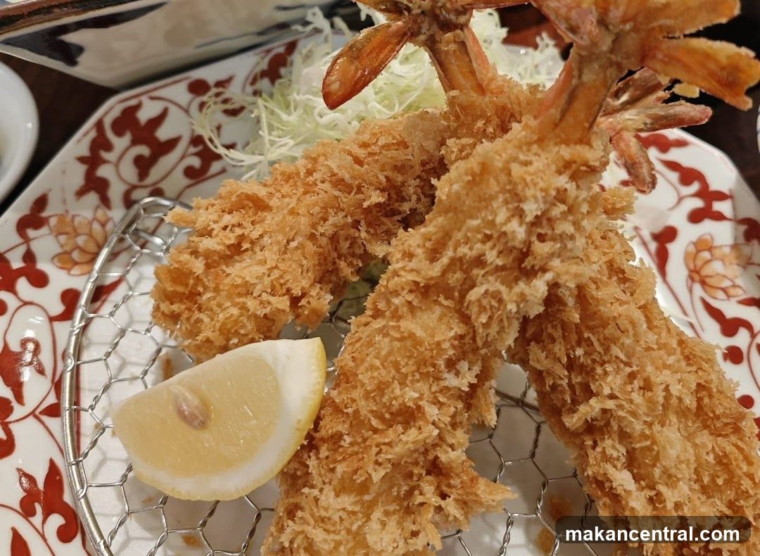 Fried Shrimp with Lemon