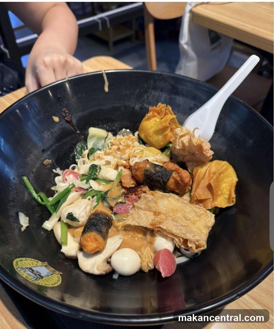 Noodles with various toppings