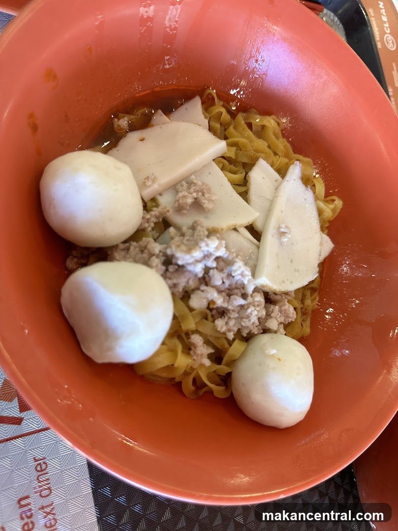 Noodles with Fish Balls and Minced Meat