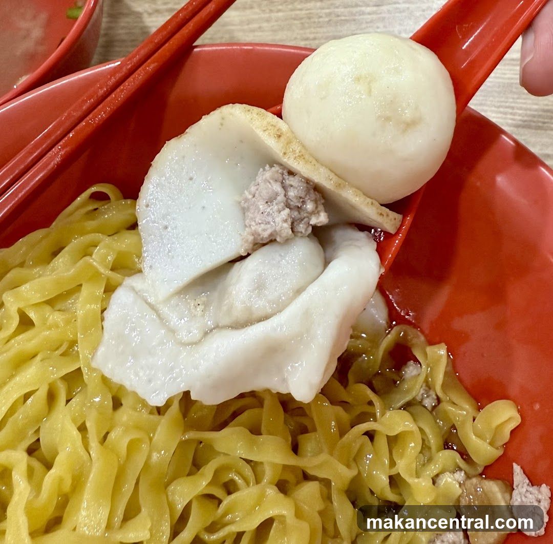 Noodles with Fish Balls and Minced Meat