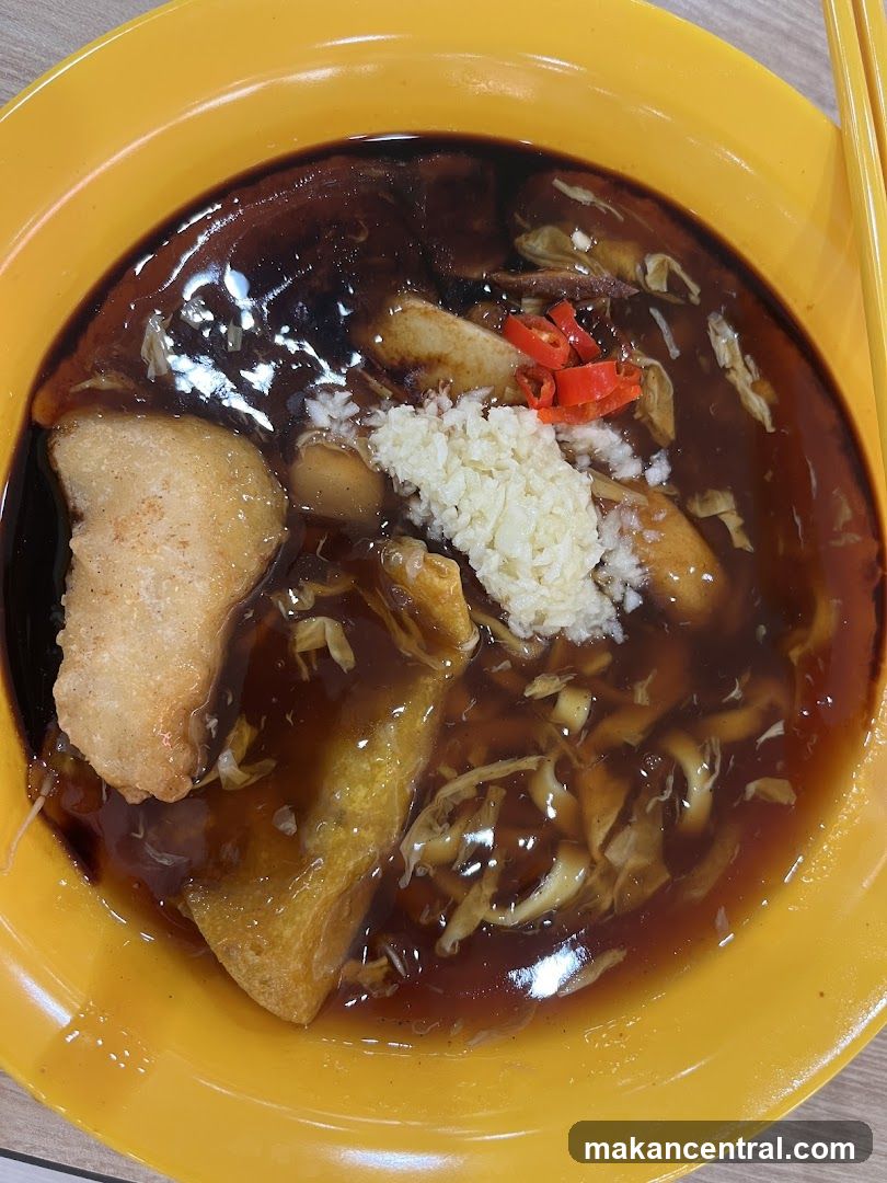 Noodles with Gravy and Toppings
