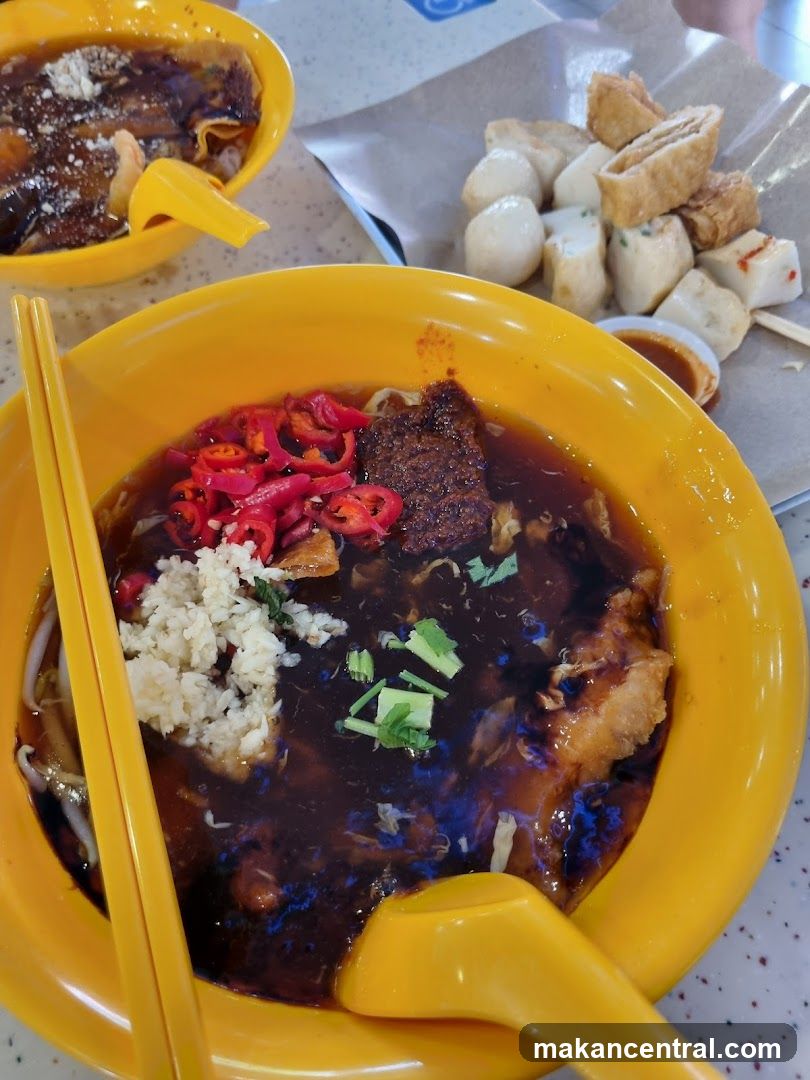 Noodles with Toppings and Fried Snacks