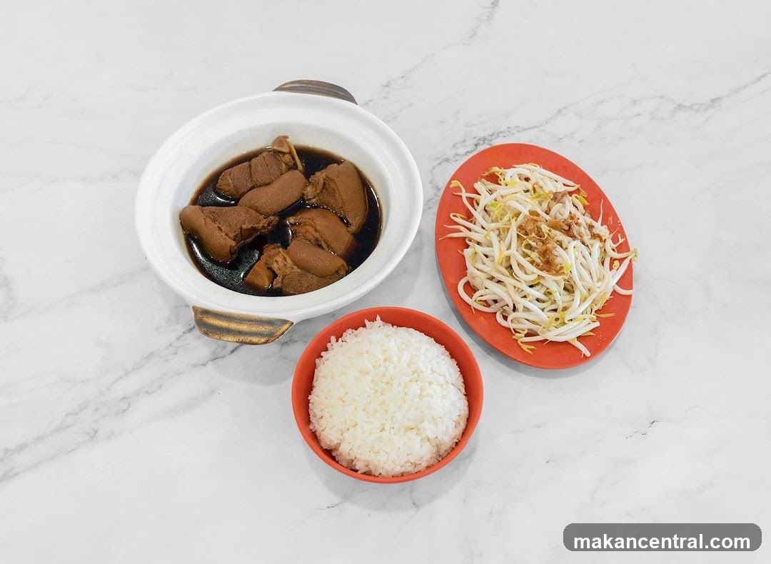 Braised Pork with Rice and Bean Sprouts