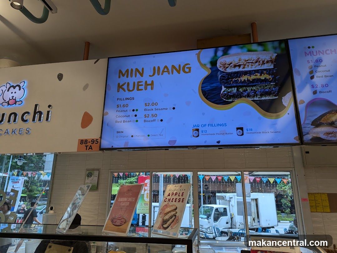 Menu board for Min Jiang Kueh