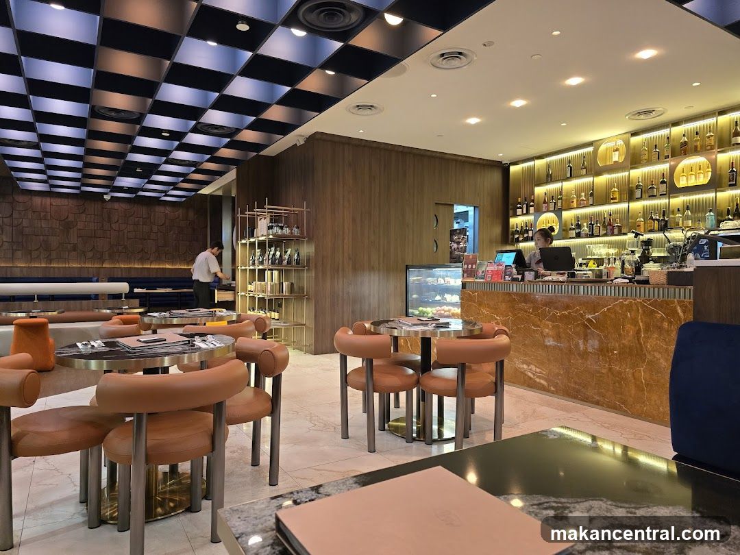 Modern Restaurant Interior
