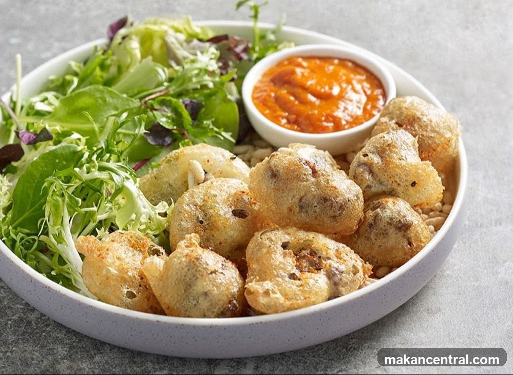 Fried Bites with Salad and Dip