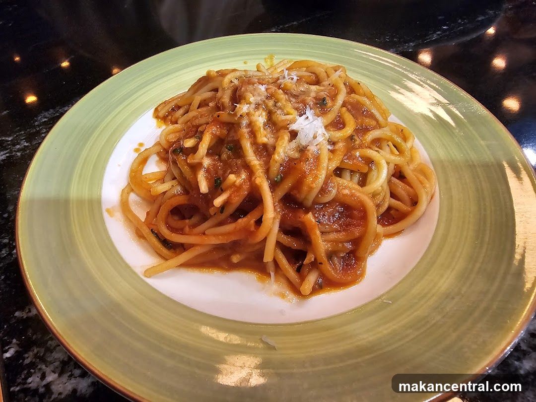 Spaghetti with Tomato Sauce