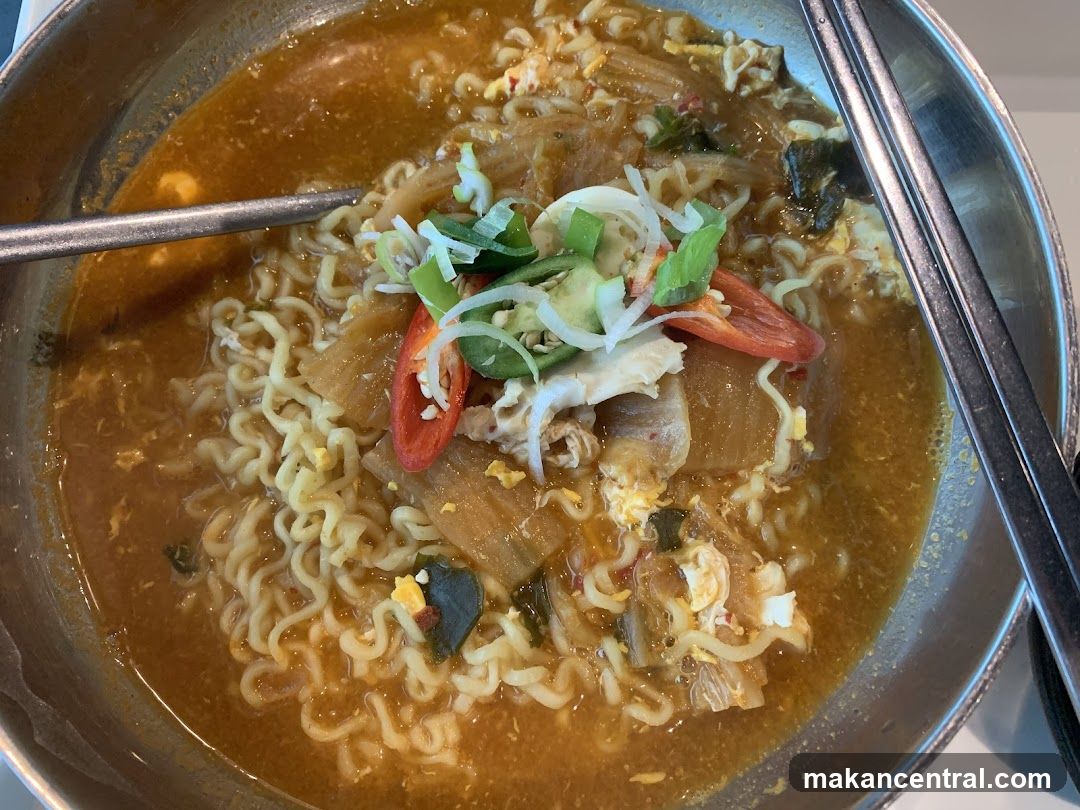 Kimchi Ramen