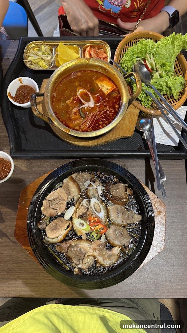 Korean Food Platter