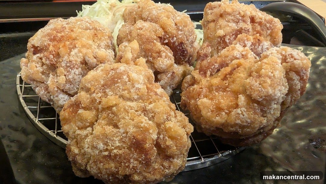 Fried Chicken with Shredded Cabbage