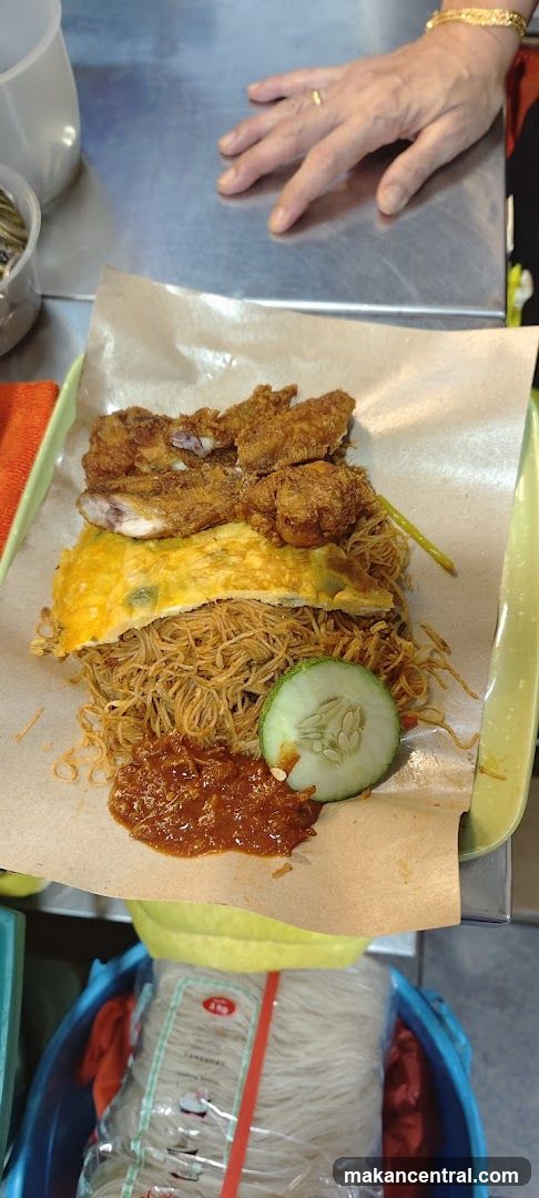 Fried Chicken with Noodles