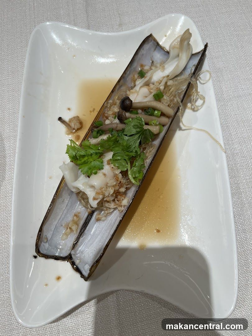 Steamed Razor Clams with Garlic and Scallions