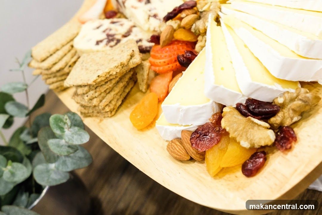 Cheese and Cracker Platter
