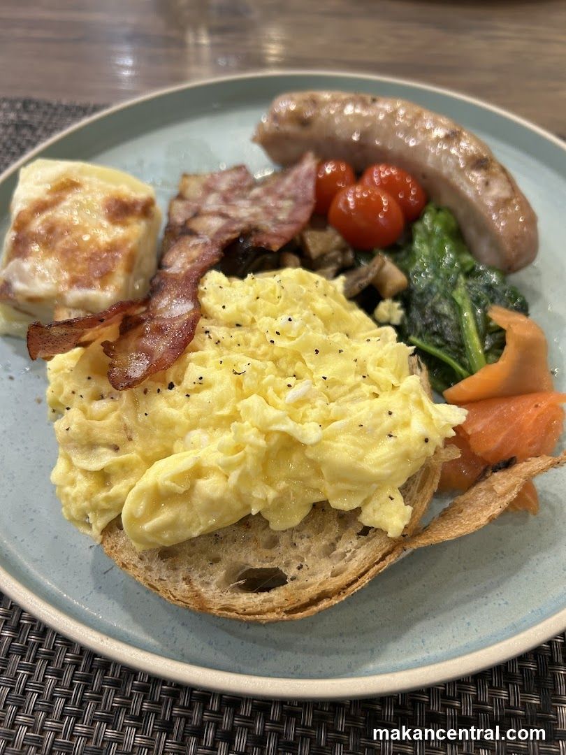 Full Breakfast Plate