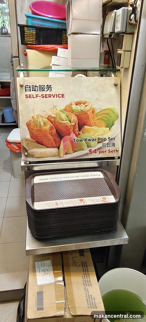 Self-Service Food Display