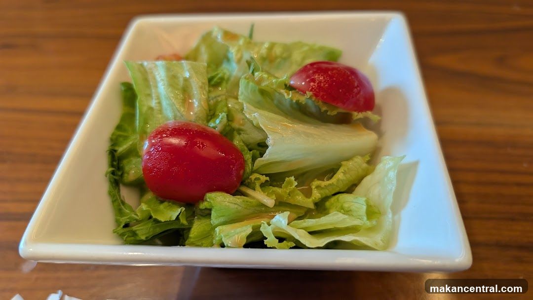 Salad with Tomatoes