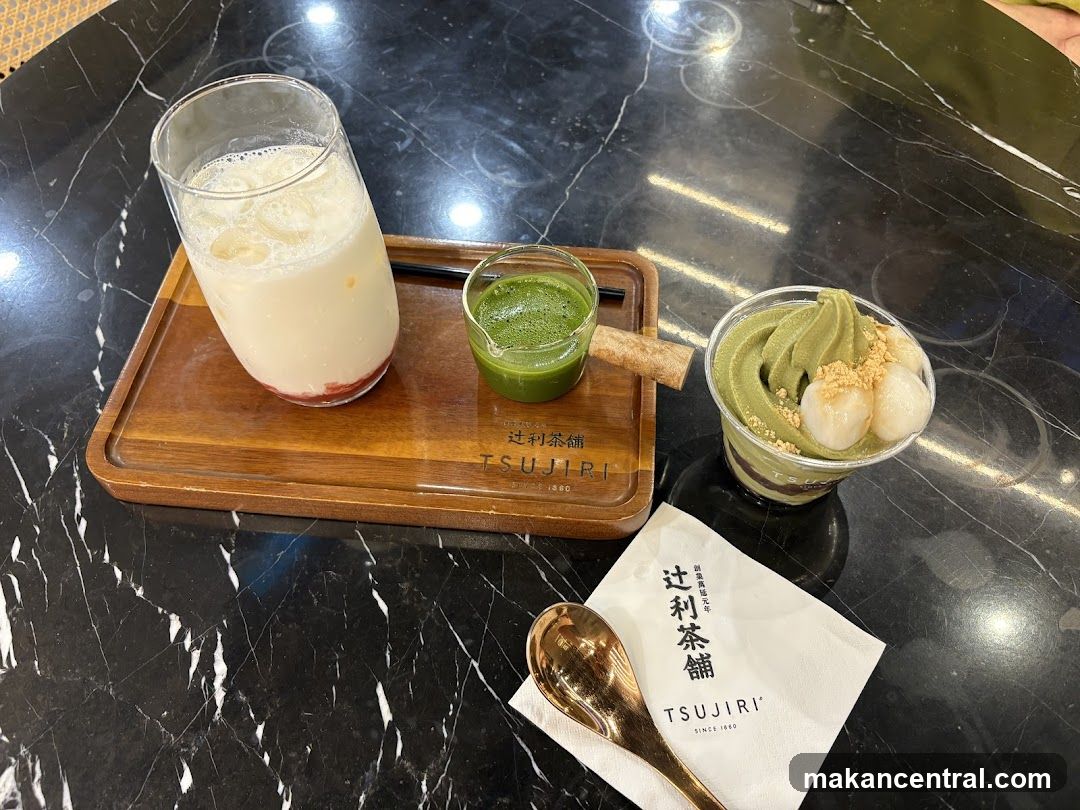 Matcha desserts and drink
