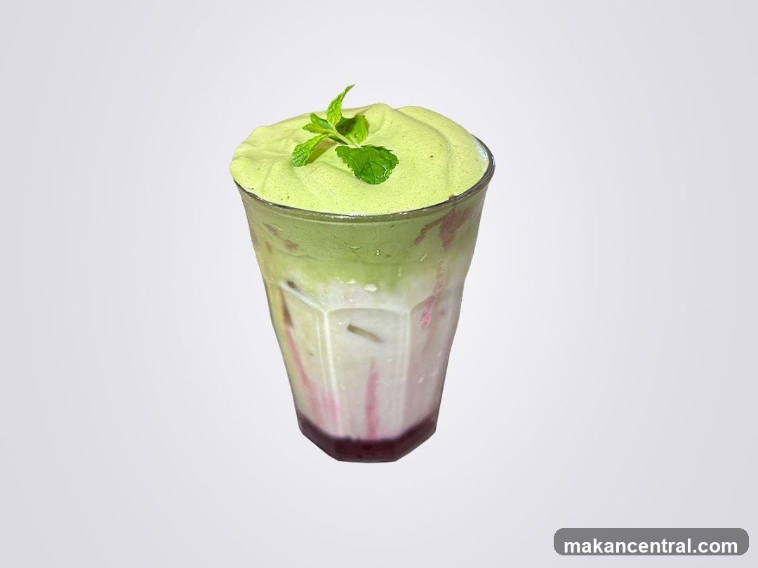 Iced Matcha Latte