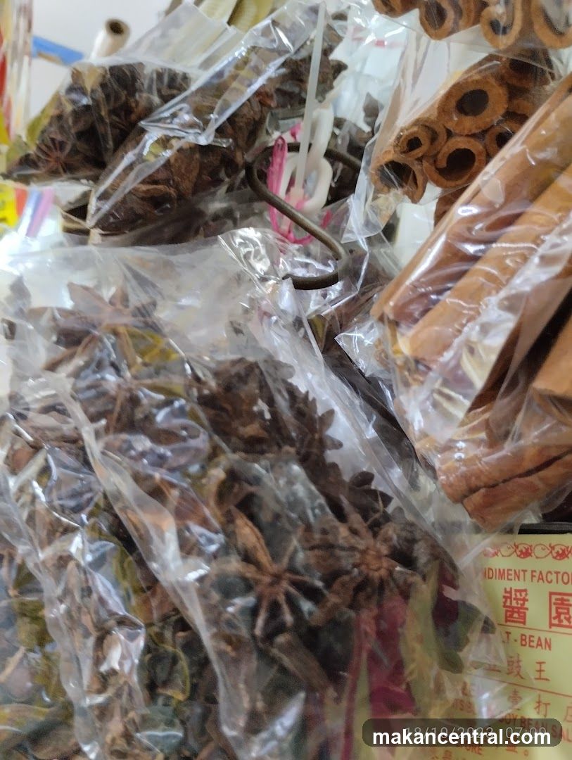 Xie Rong Grocery Stall