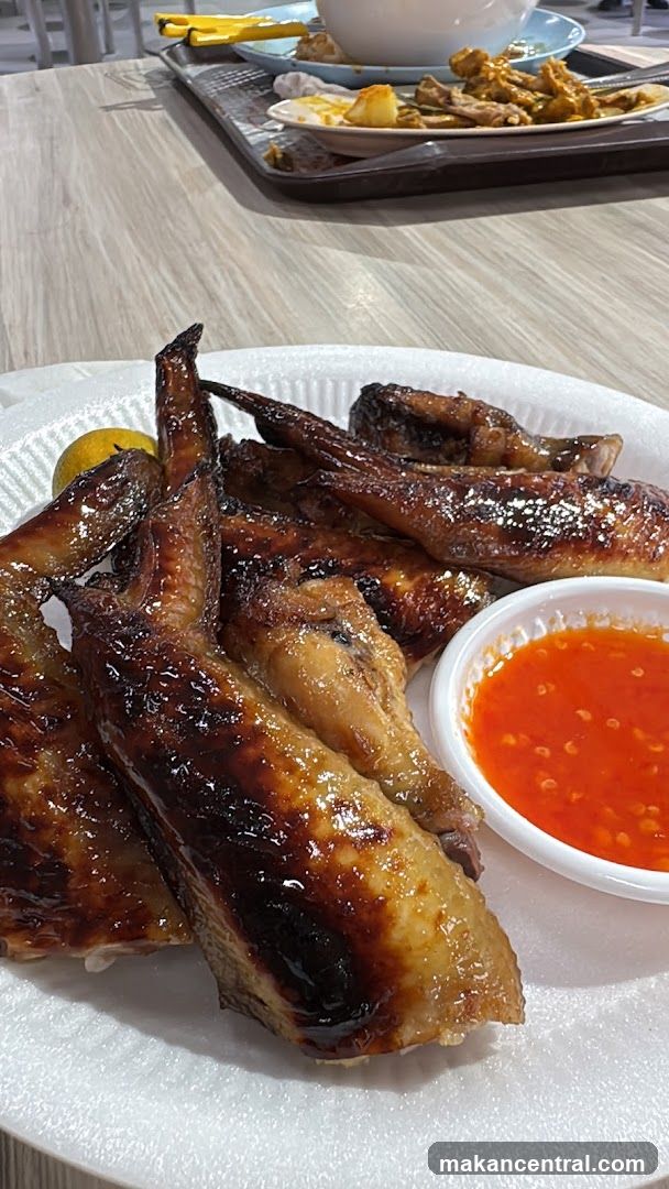 Grilled Chicken Wings with Dipping Sauce