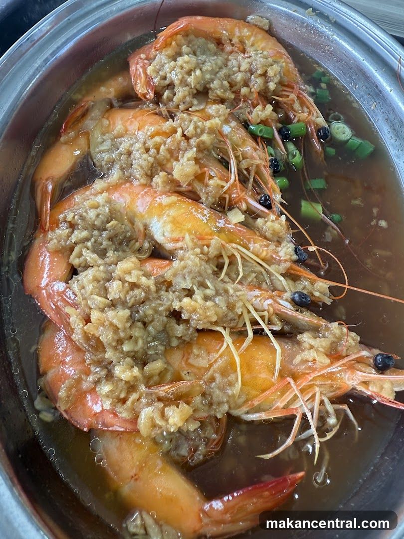 Steamed Prawns with Garlic