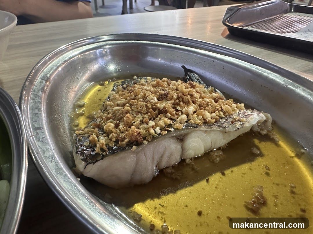 Steamed Fish with Garlic