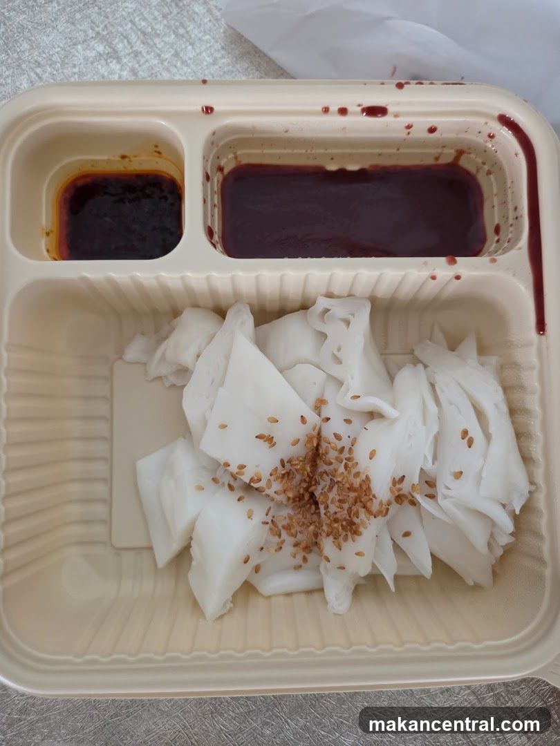Rice Noodle Rolls with Sauces
