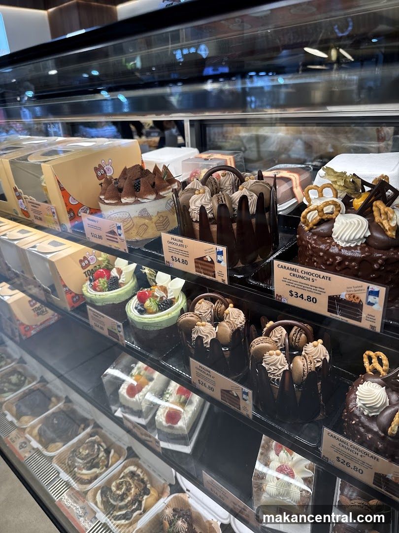 Cakes and Pastries Display