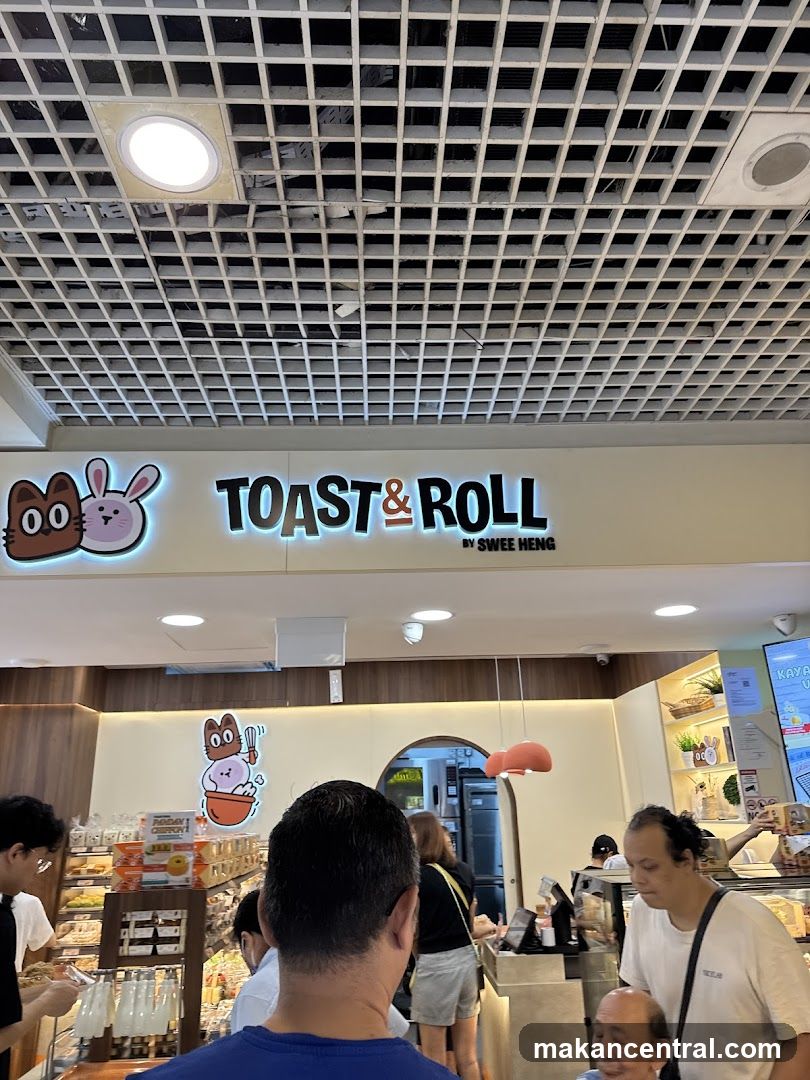 Toast & Roll by Swee Heng