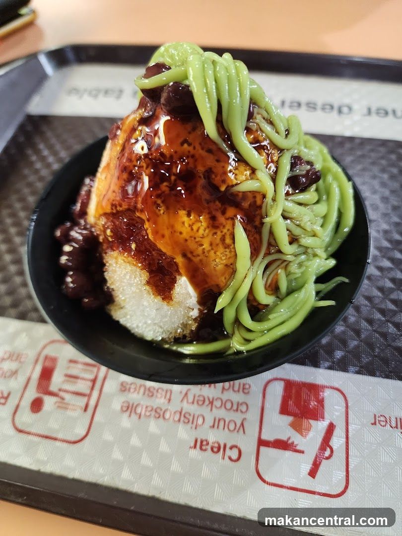 Dessert with Shaved Ice and Toppings
