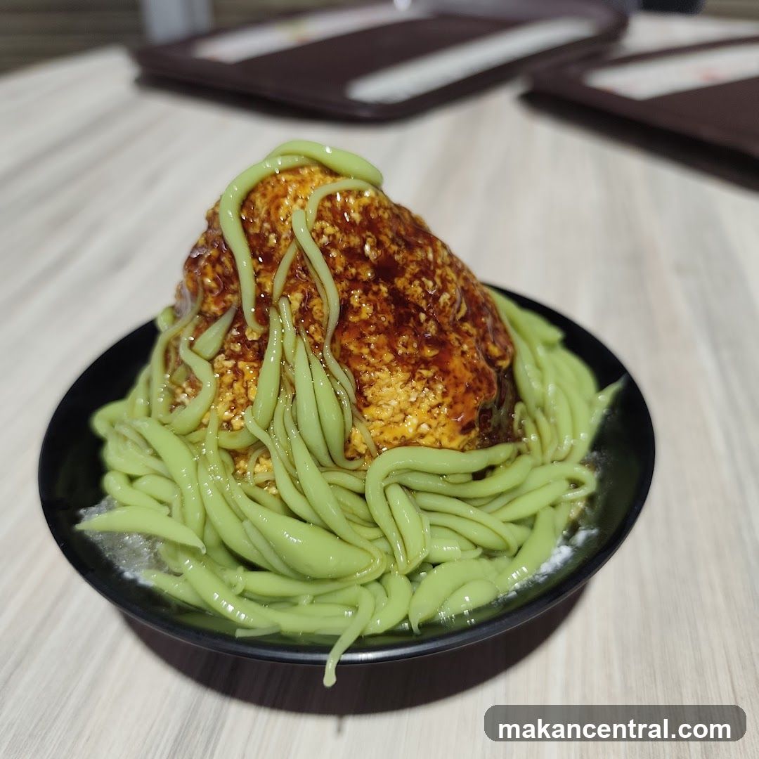 Dessert with Green Noodles and Sauce