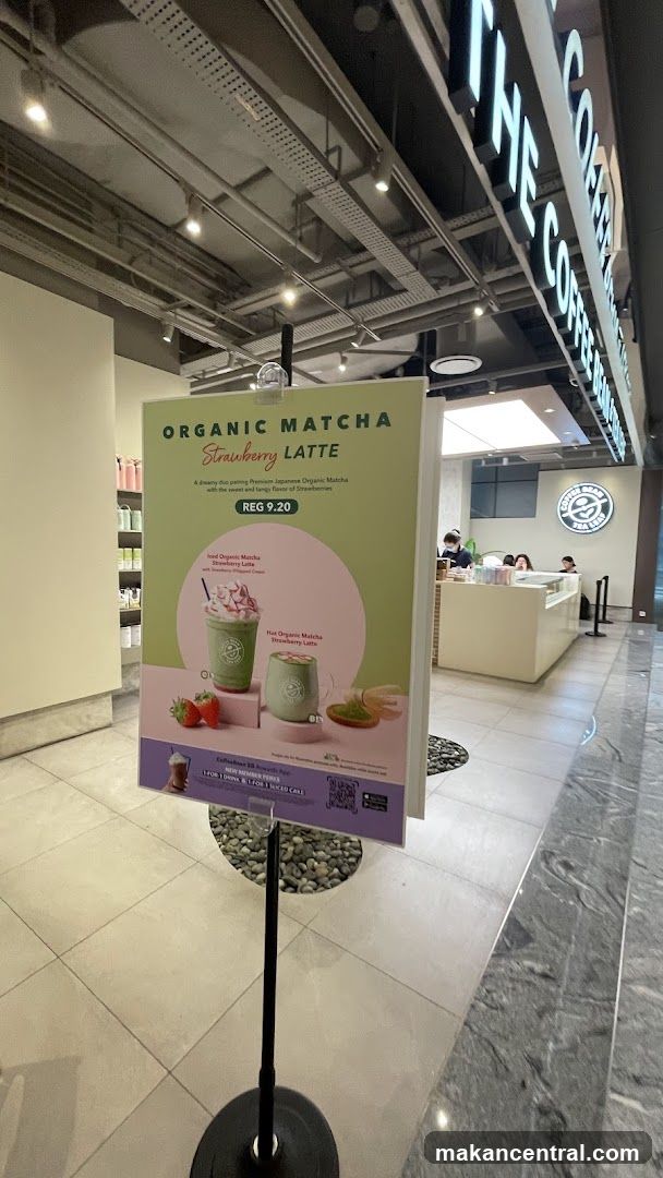 Organic Matcha Strawberry Latte